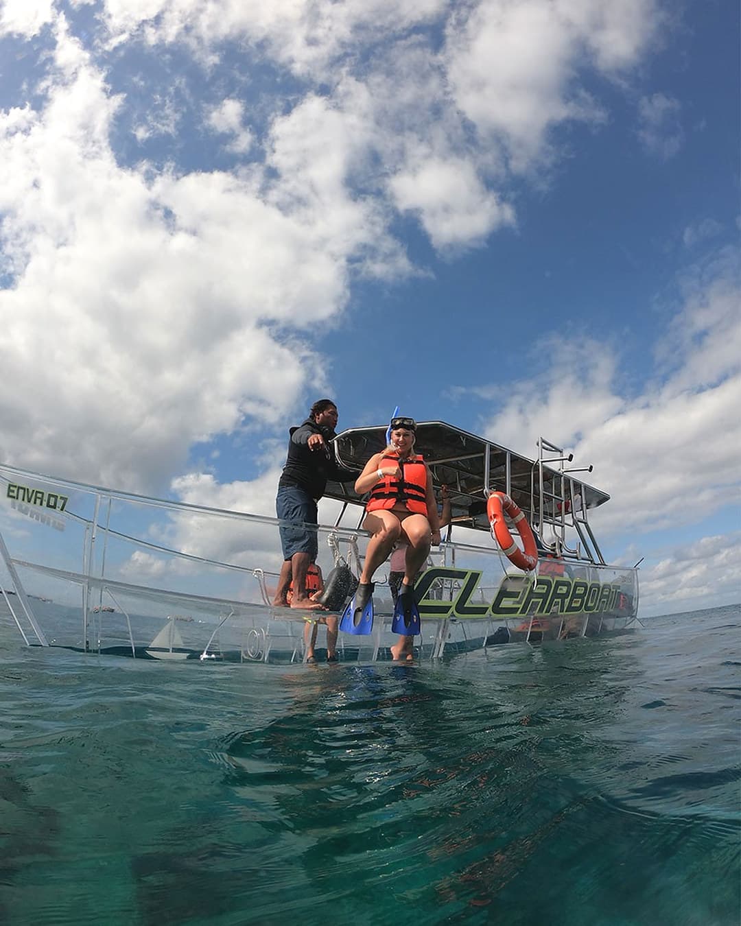 Clear Boat- Lancha Transparente